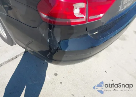 2012 Volkswagen Passat 2.5L S из США, поврежденный, VIN 1VWAH7A30CC058947